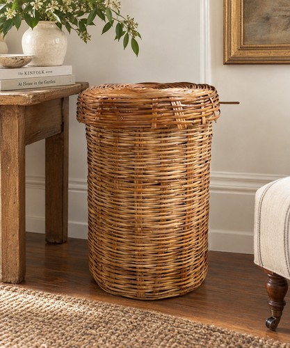 Vintage woven wicker basket - woven,